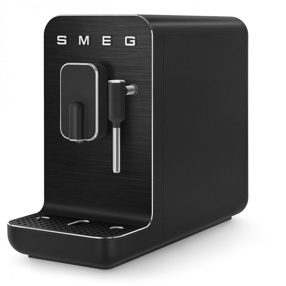 Автоматическая кофемашина SMEG BCC02FBMEU Full Black Edition Черный матовый  купить в фирменном магазине SMEG