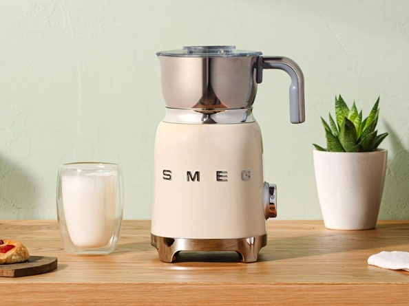 Идеальная молочная пена за минуты SMEG